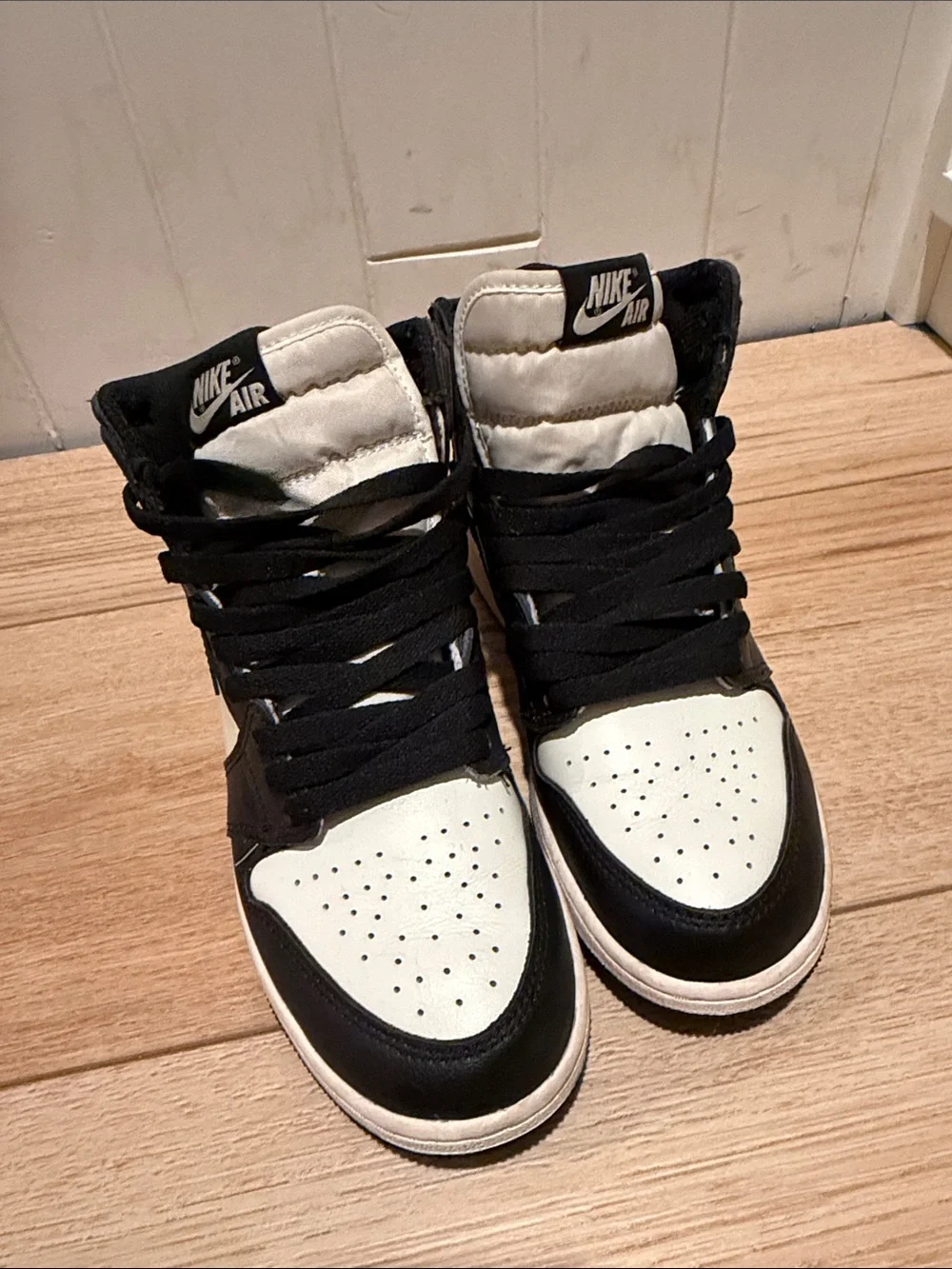 Air Jordan 1 Retro High OG mocha Sneakers
